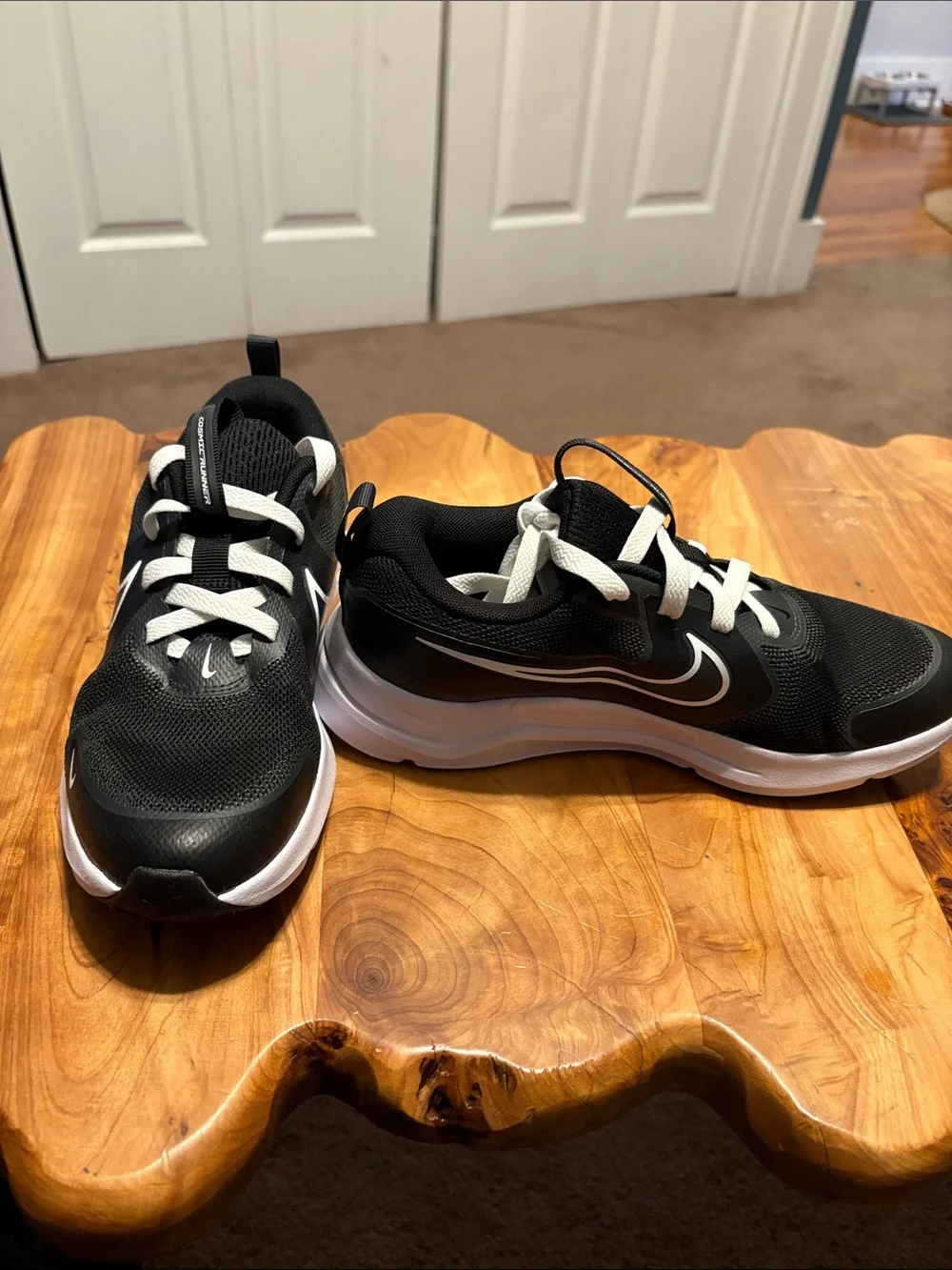 Nike Kids' Grade School Cosmic Runner Shoes -Size 4.5Y